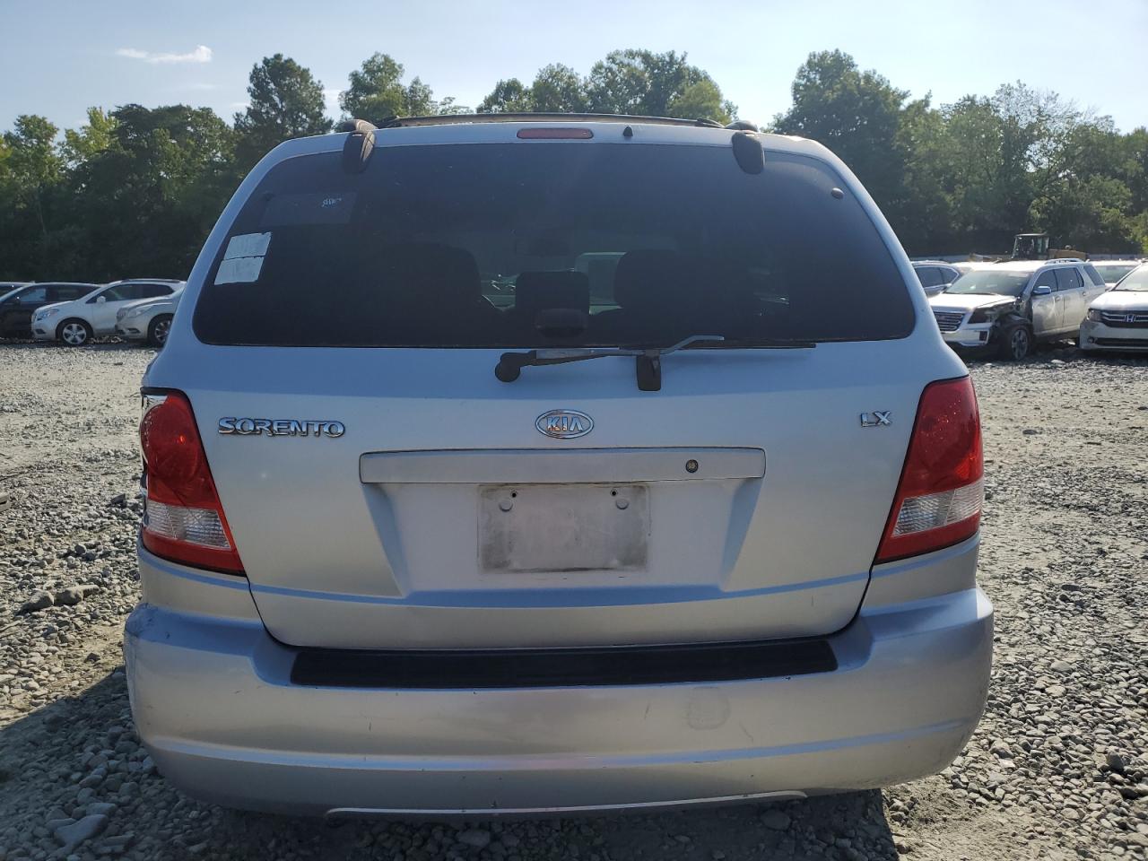 2004 Kia Sorento Ex VIN: KNDJD733045287288 Lot: 61608234