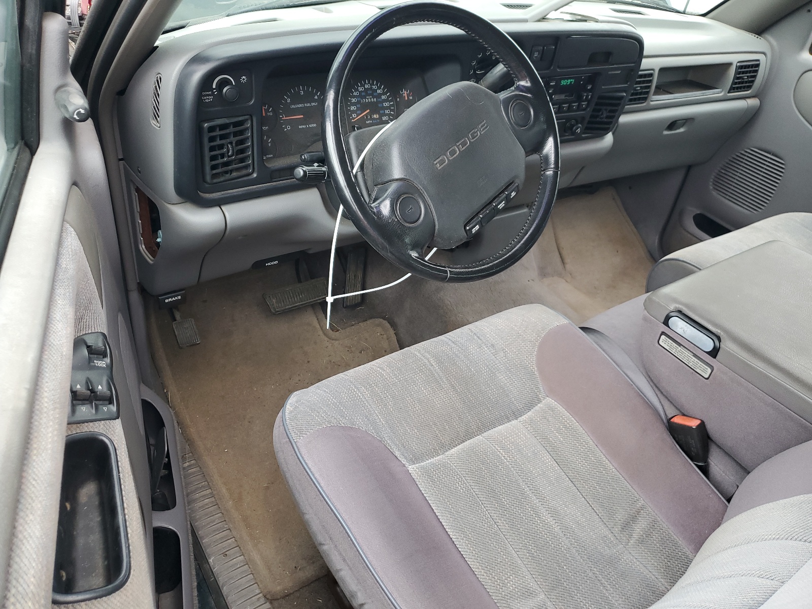 3B7HC13Y3TG191608 1996 Dodge Ram 1500