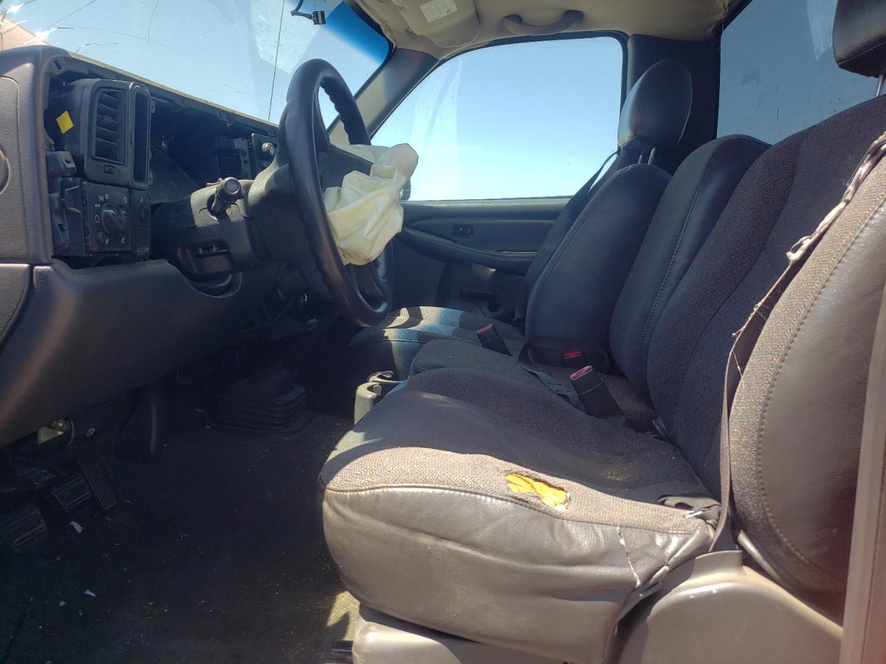 2004 GMC New Sierra C1500 VIN: 1GTEC14X74Z329306 Lot: 64211084