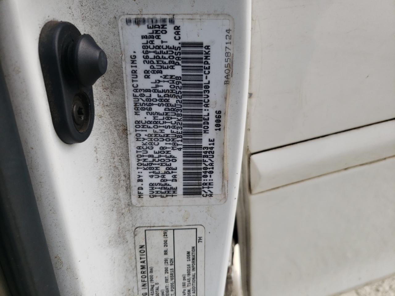 2003 Toyota Camry Le VIN: 4T1BE32K83U225298 Lot: 63111394