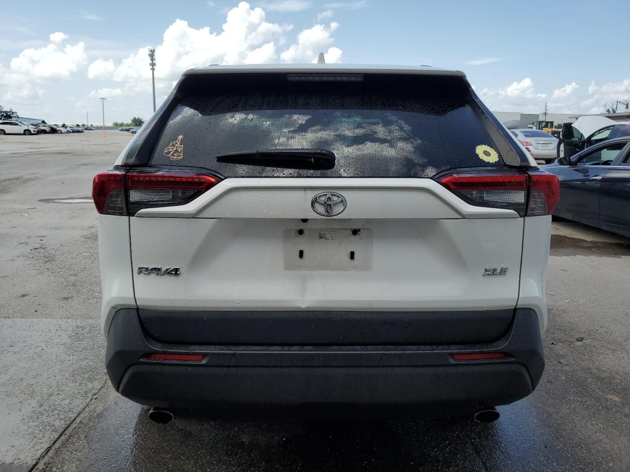 2019 Toyota Rav4 Xle Premium VIN: JTMC1RFVXKD030474 Lot: 64448894