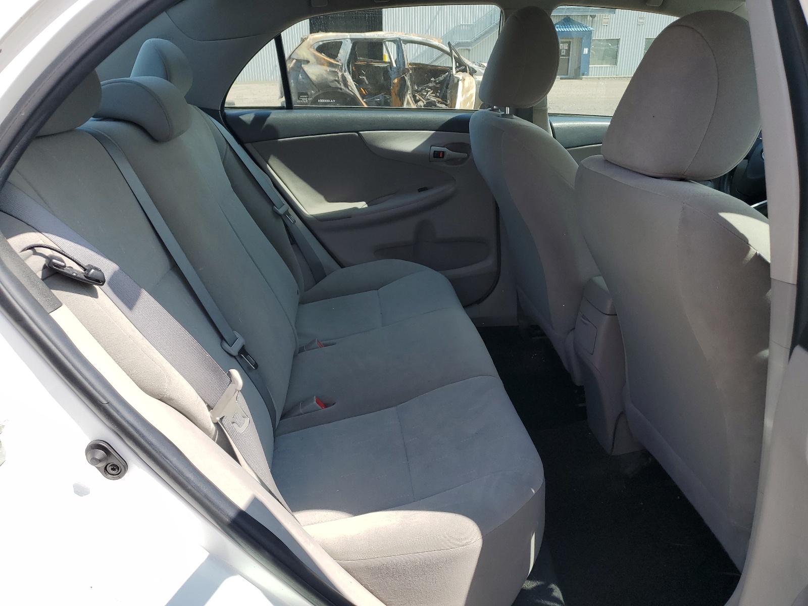 2T1BU4EE7BC668119 2011 Toyota Corolla Base