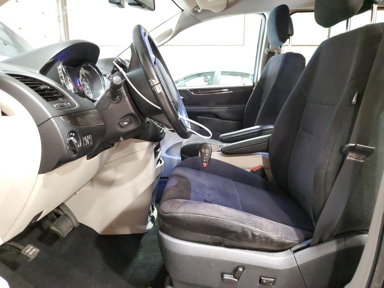 2011 Chrysler Town & Country Touring VIN: 2A4RR5DG7BR718651 Lot: 64394064