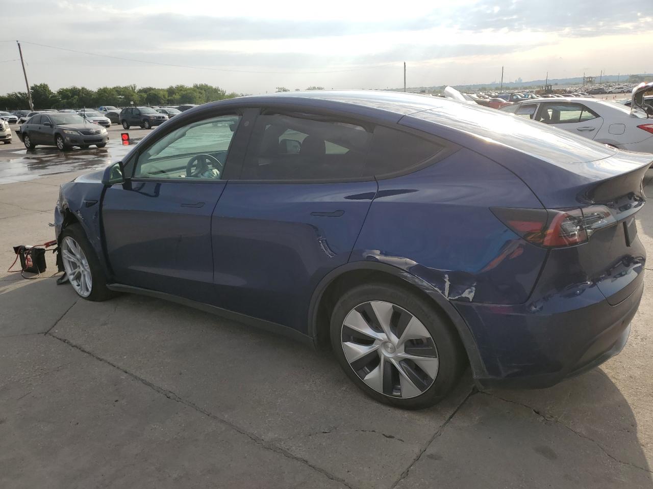 5YJYGDEE5MF285697 2021 TESLA MODEL Y - Image 2