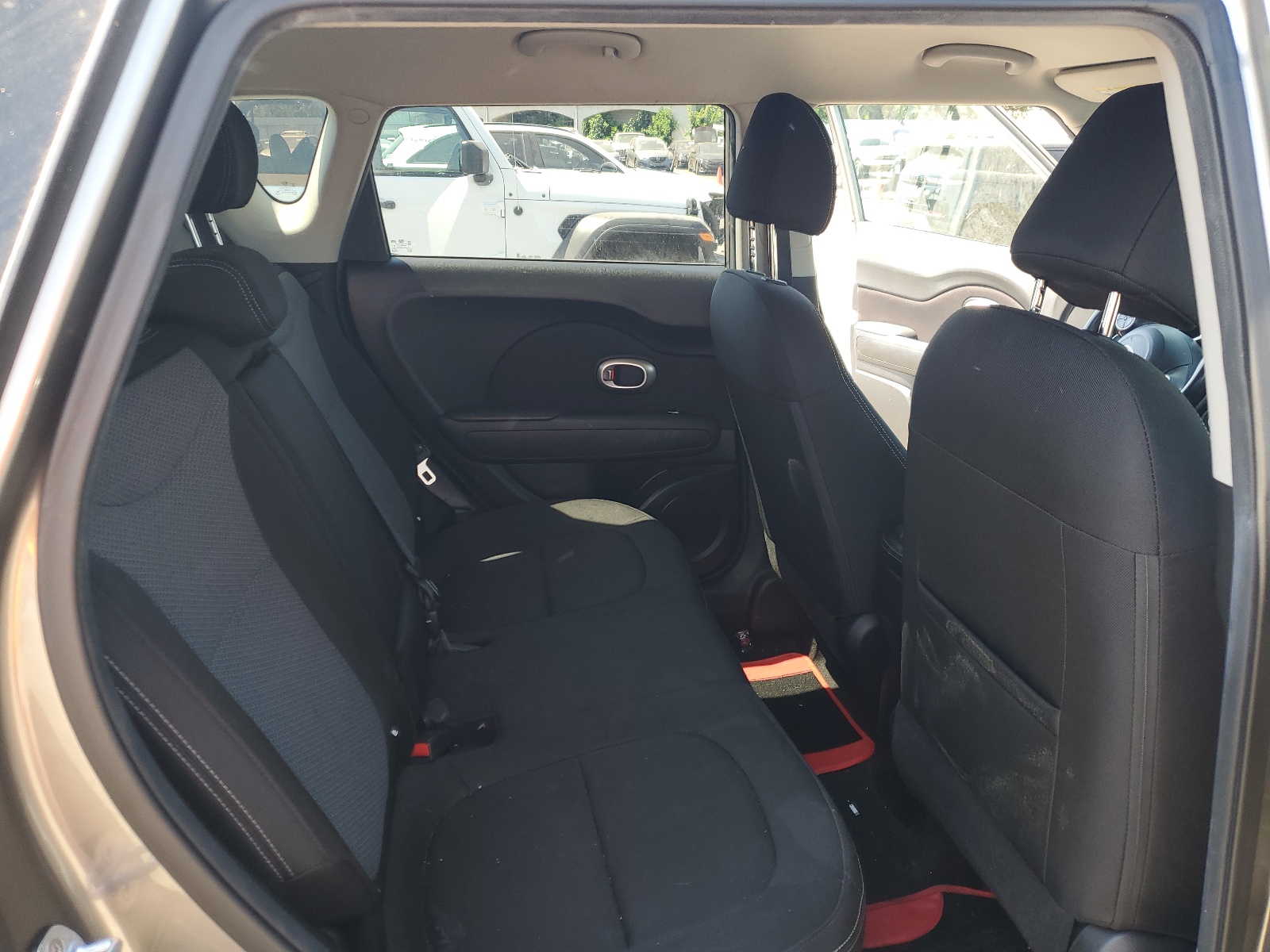 KNDJP3A54J7584956 2018 Kia Soul +