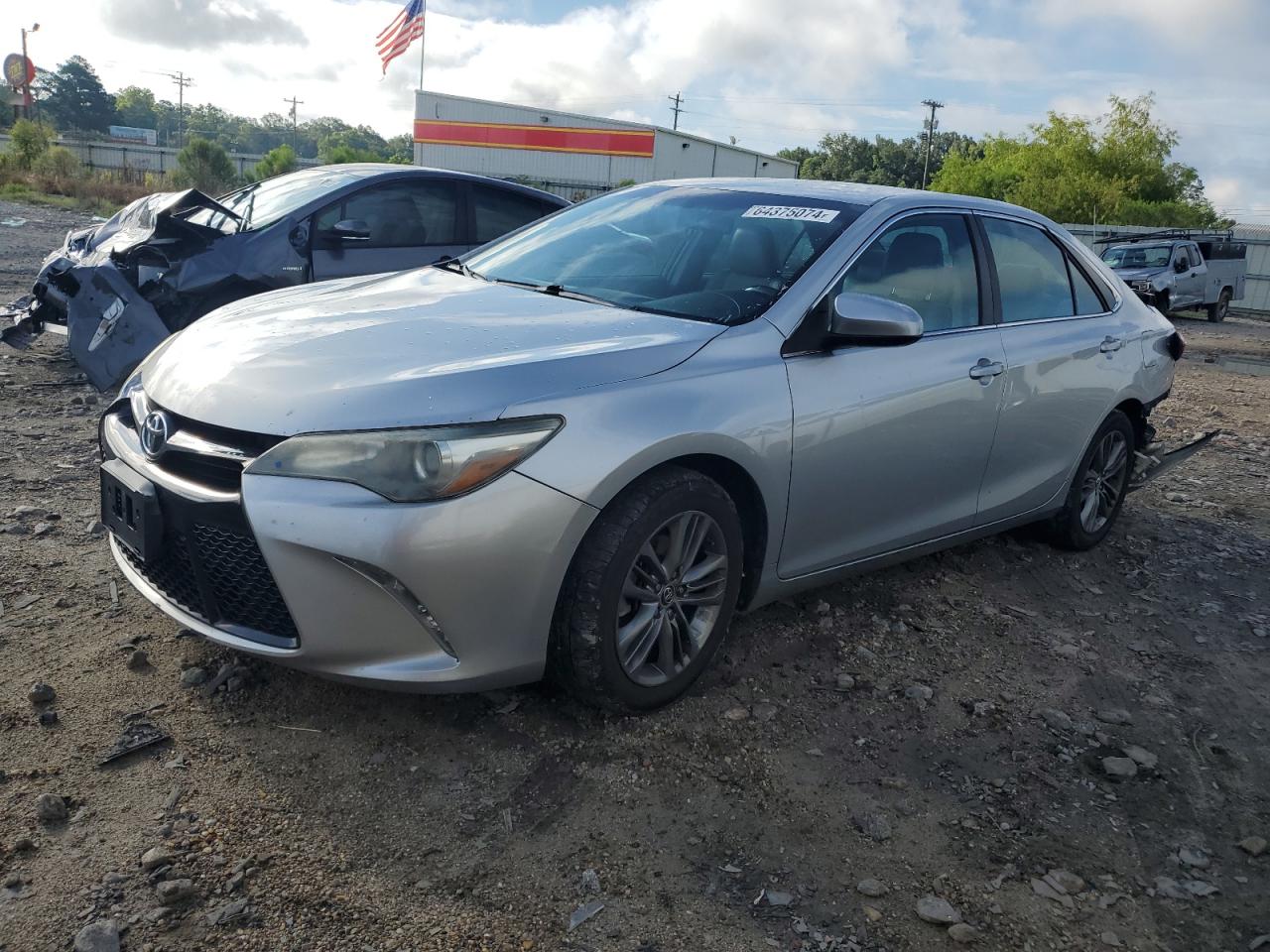 4T1BF1FK0FU966318 2015 TOYOTA CAMRY - Image 1