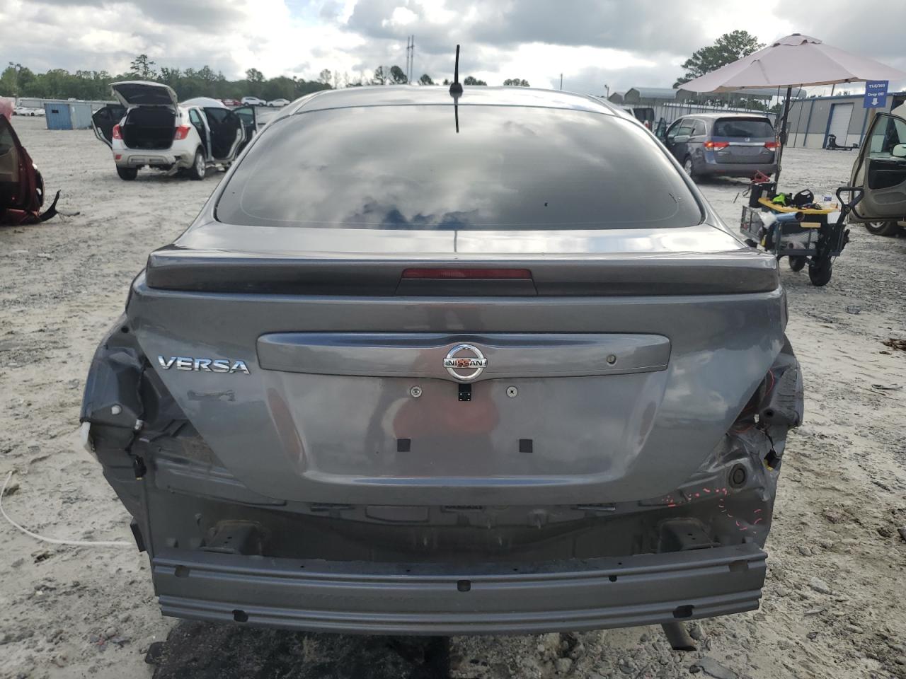 3N1CN7AP0JL809878 2018 Nissan Versa S