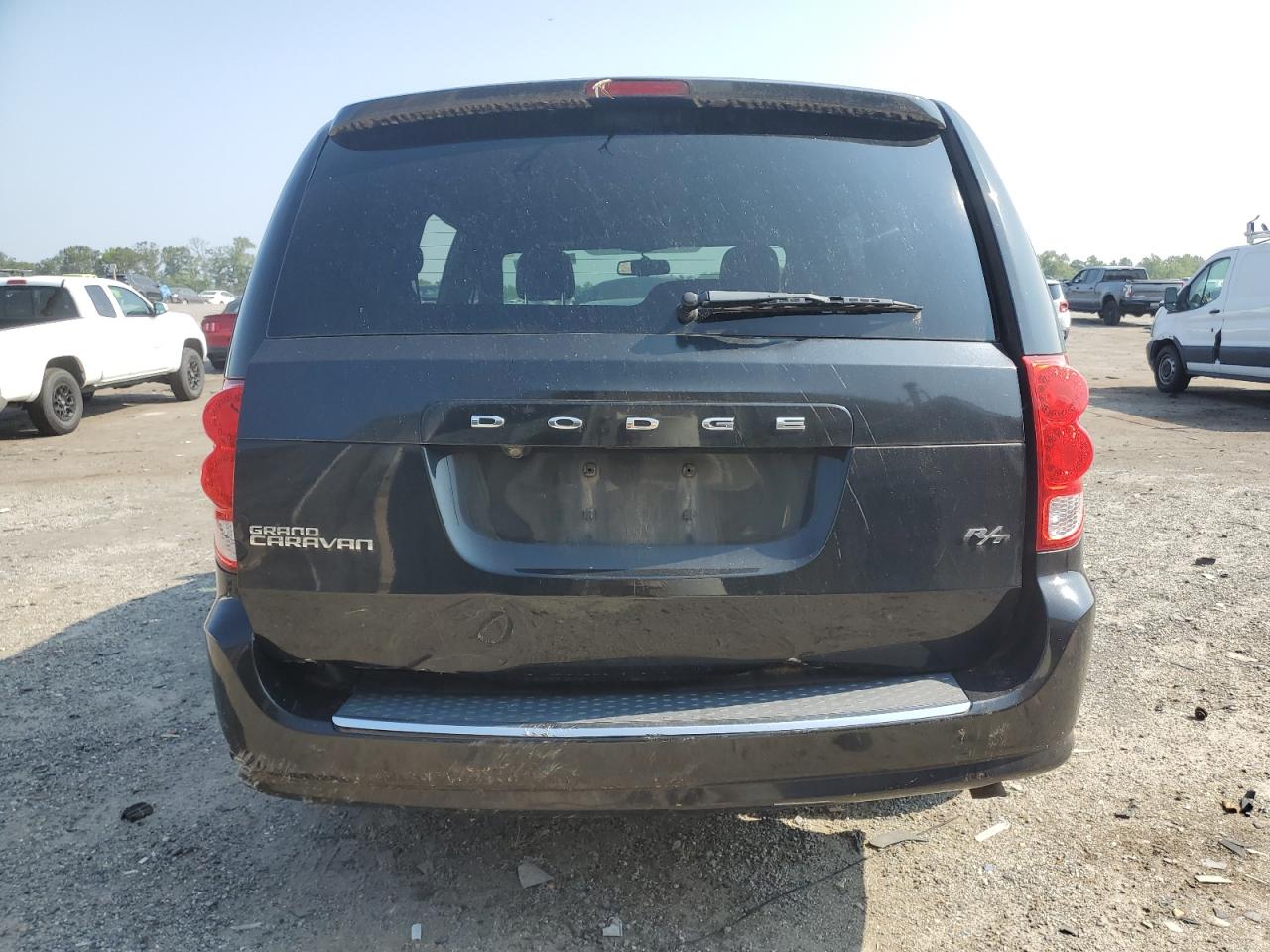 2D4RN7DG4BR742423 2011 Dodge Grand Caravan R/T