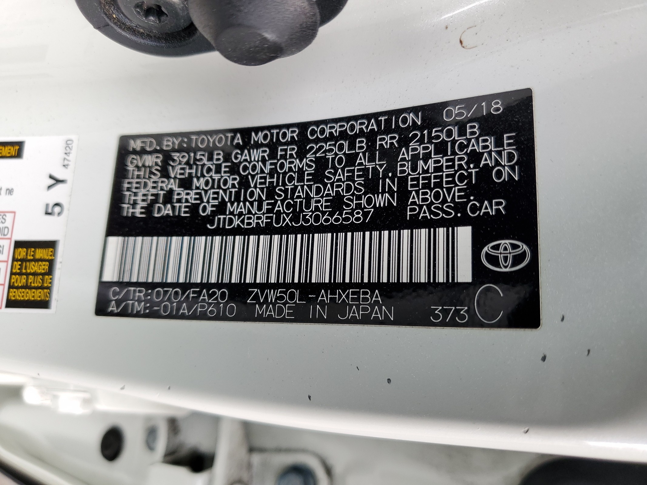 JTDKBRFUXJ3066587 2018 Toyota Prius