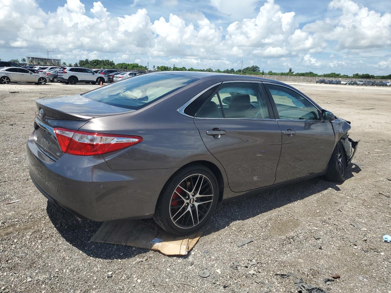 VIN 4T1BF1FKXFU489171 2015 TOYOTA CAMRY no.3