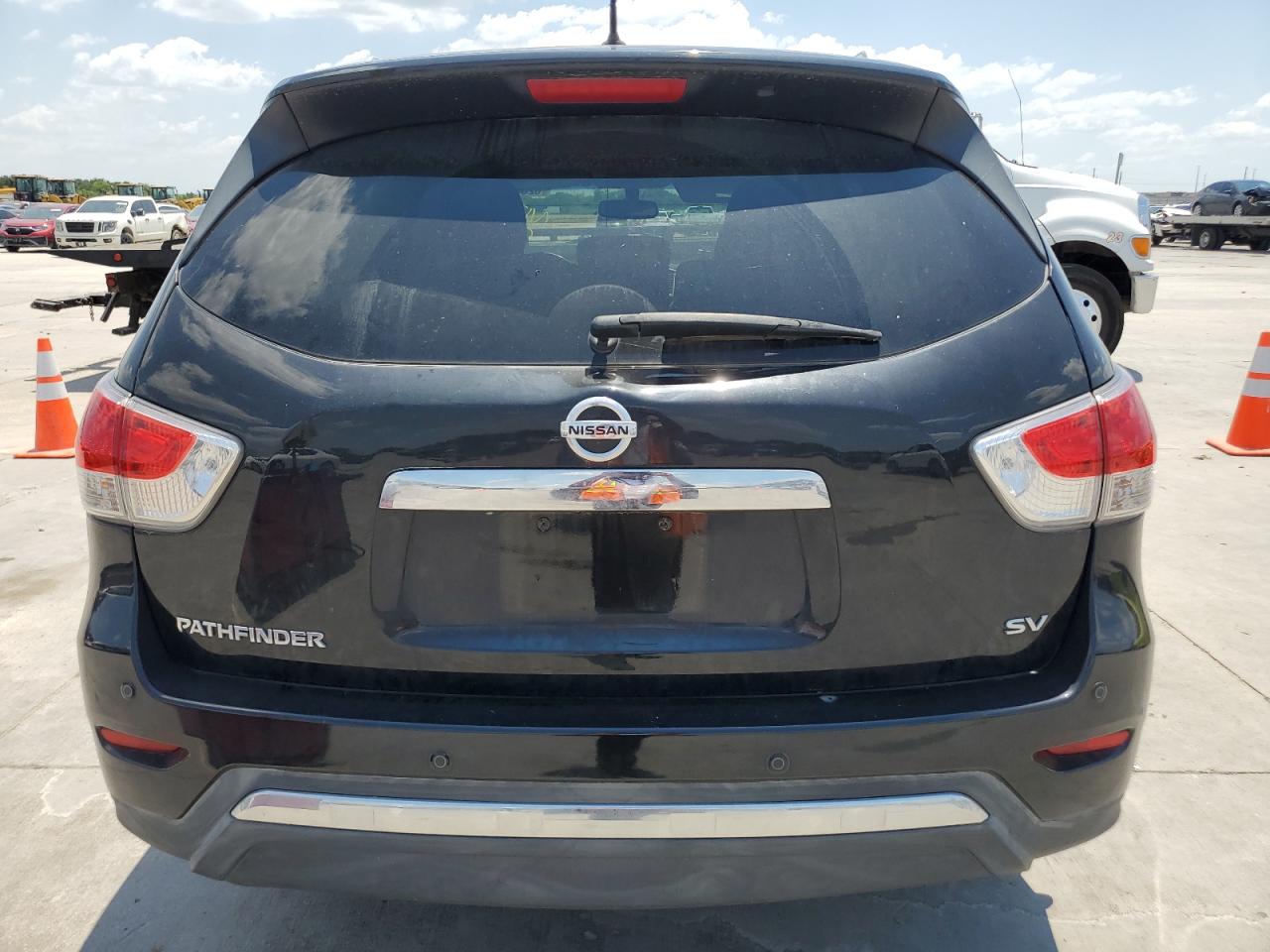 2015 Nissan Pathfinder S VIN: 5N1AR2MN1FC708935 Lot: 62657674