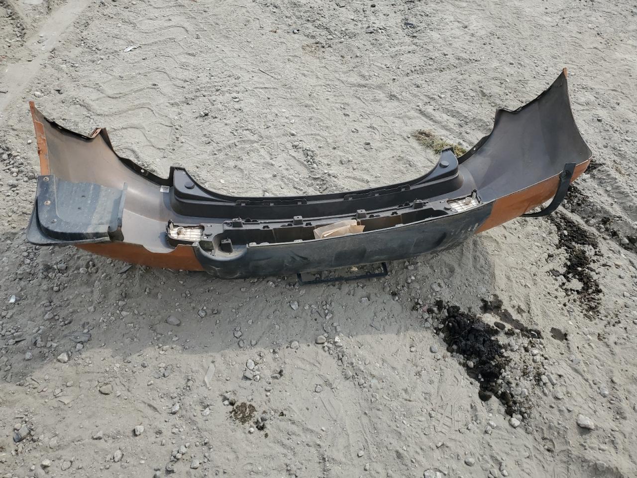 2011 Kia Soul + VIN: KNDJT2A21B7216926 Lot: 62830634