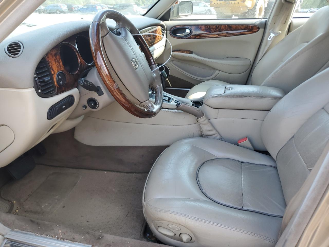 1998 Jaguar Vandenplas VIN: SAJKX6244WC844915 Lot: 65195504