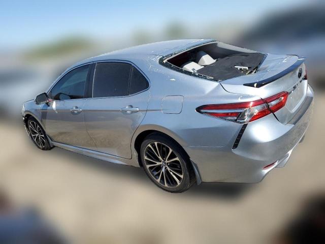  TOYOTA CAMRY 2018 Серебристый