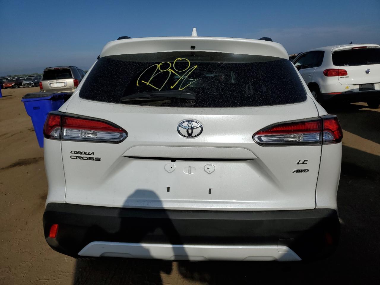 2022 Toyota Corolla Cross Le VIN: 7MUBAABG2NV005877 Lot: 64963674