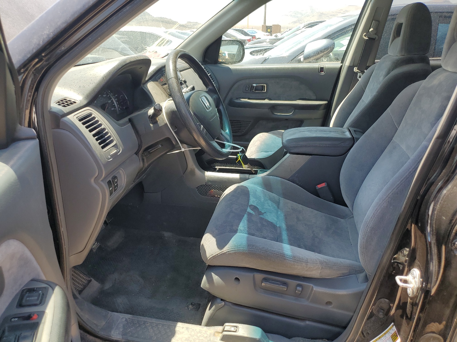 5FNYF18405B030736 2005 Honda Pilot Ex