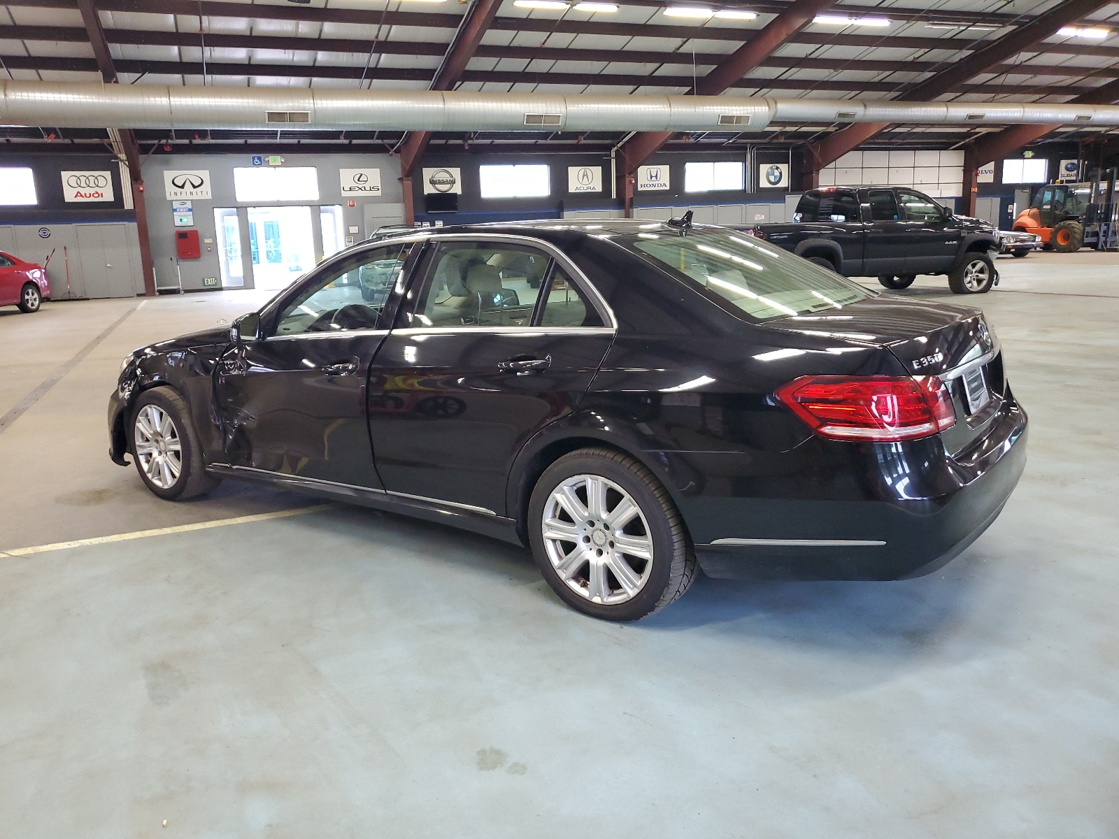 2014 Mercedes-Benz E 350 4Matic vin: WDDHF8JB9EA979217