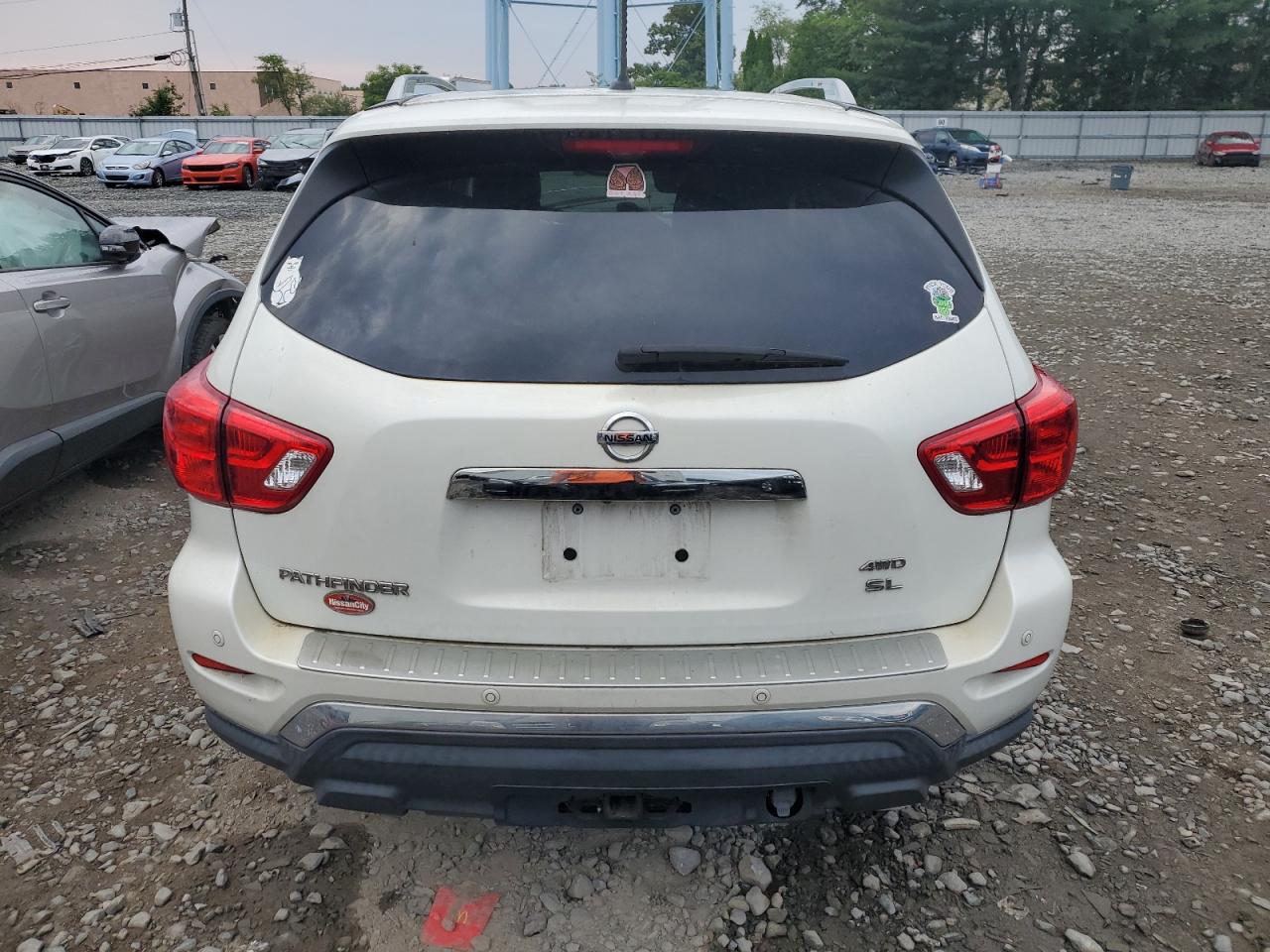 2018 Nissan Pathfinder S VIN: 5N1DR2MM8JC677728 Lot: 63342064