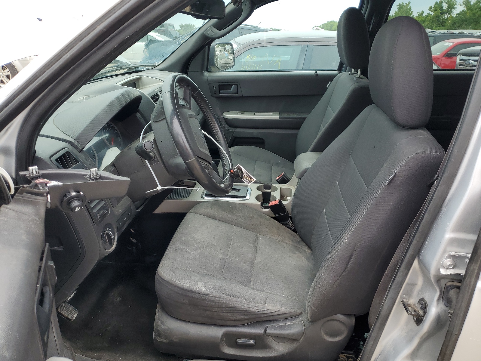 1FMCU9D73BKB01002 2011 Ford Escape Xlt