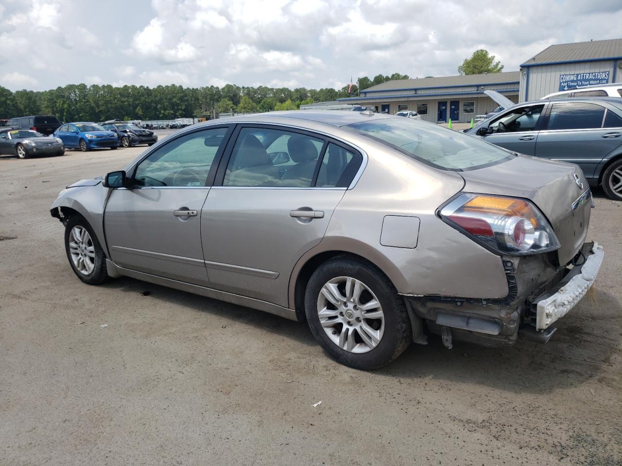 2012 Nissan Altima - Image 2