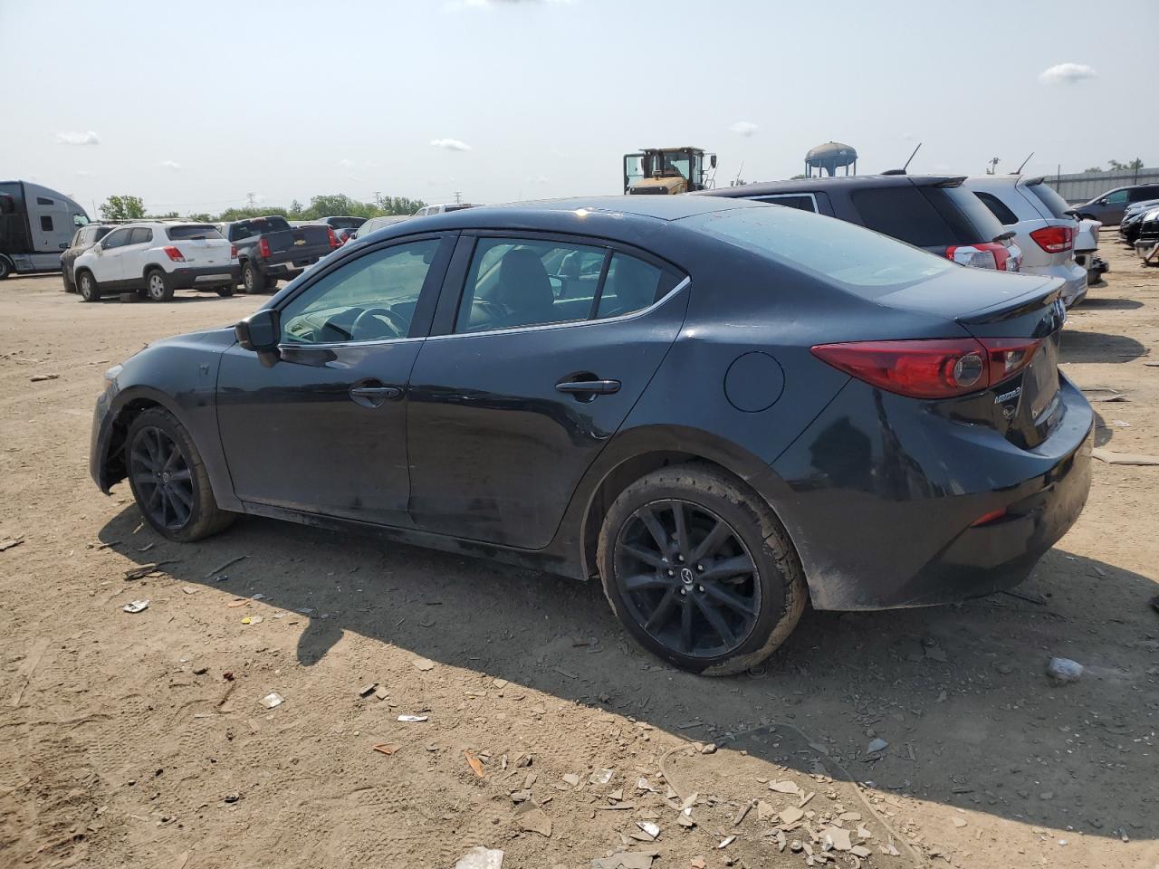 3MZBN1V35JM201973 2018 MAZDA 3 - Image 2