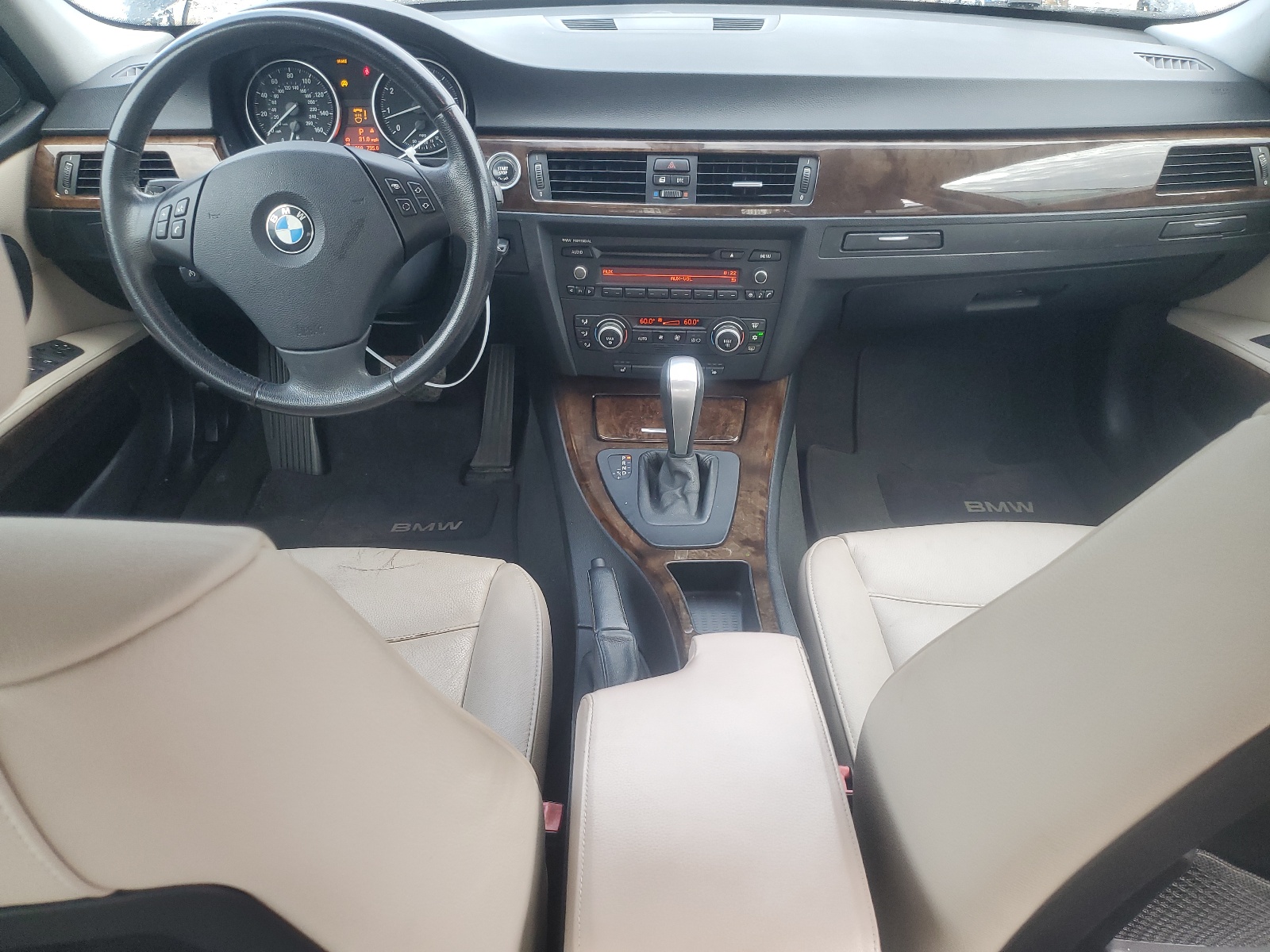 WBAPH77509NL85395 2009 BMW 328 I