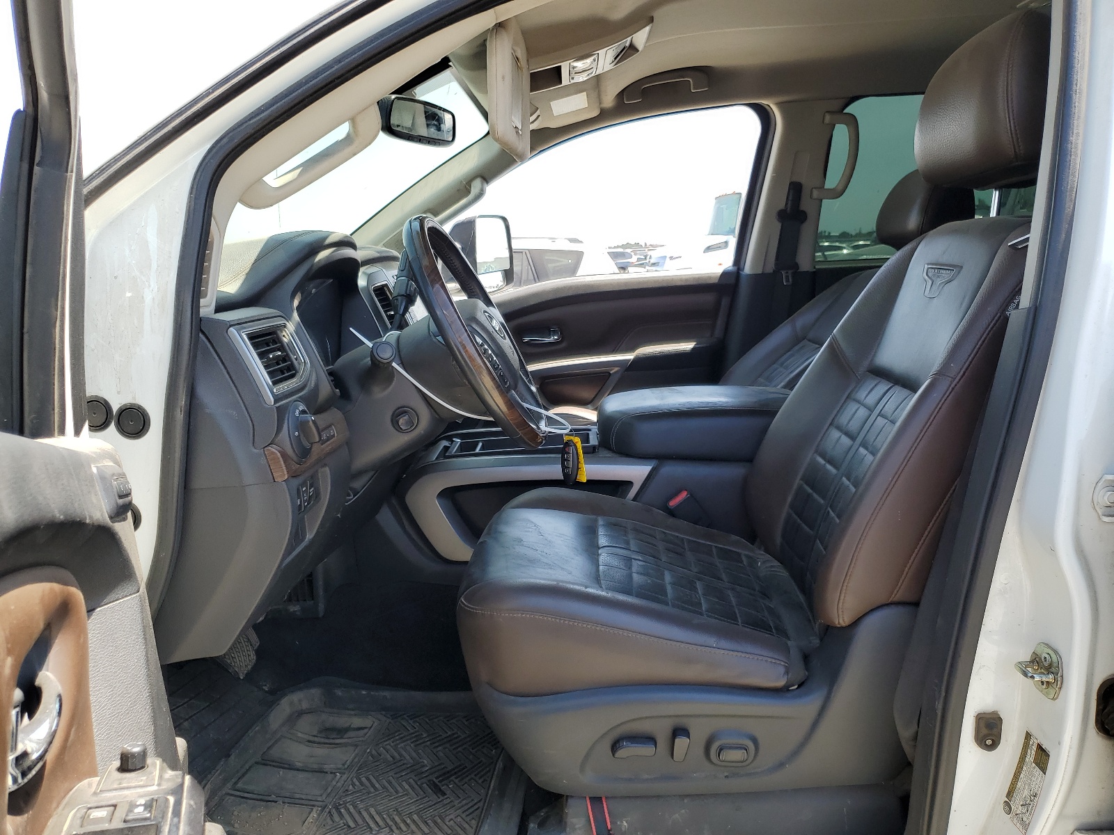 1N6BA1F29GN512709 2016 Nissan Titan Xd Sl