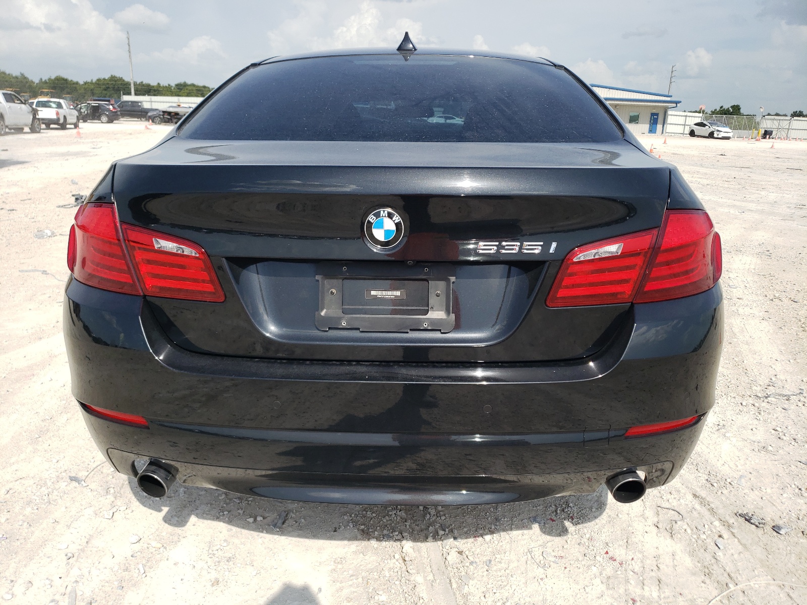 WBAFU7C50BC878203 2011 BMW 535 Xi