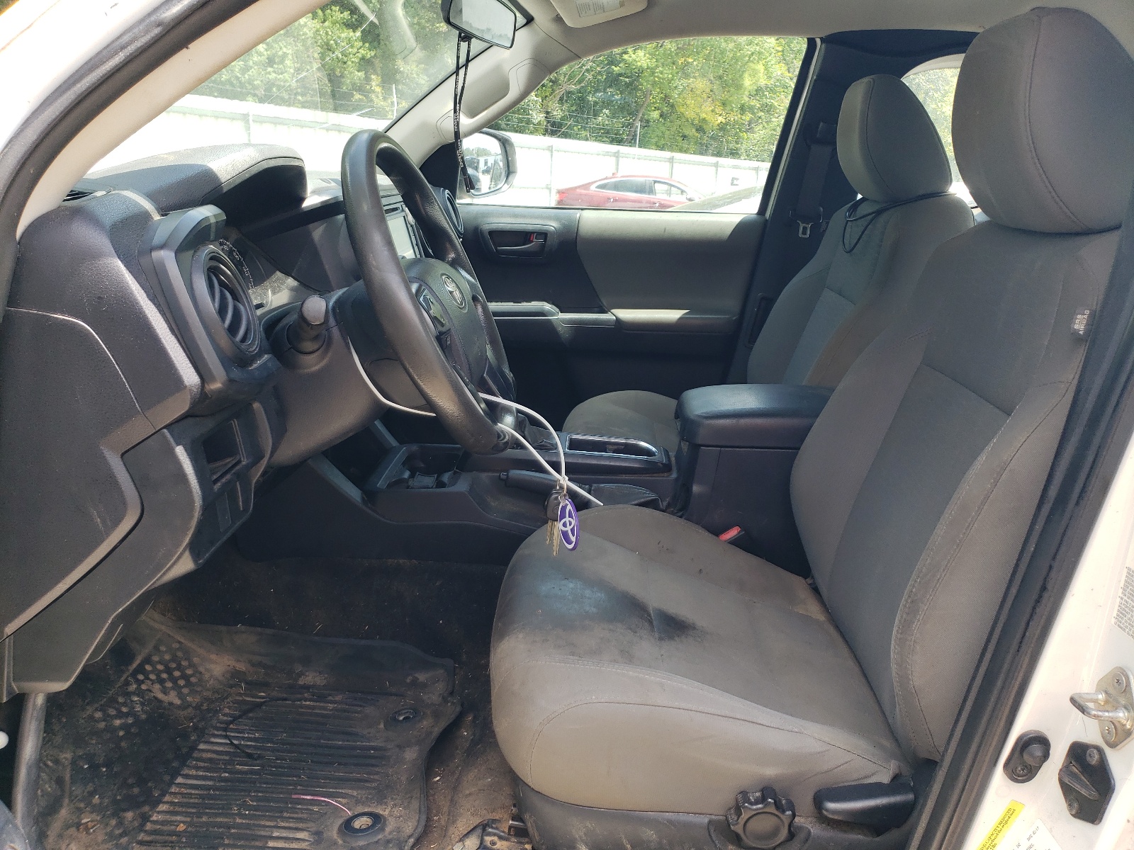 5TFRX5GN2HX085735 2017 Toyota Tacoma Access Cab