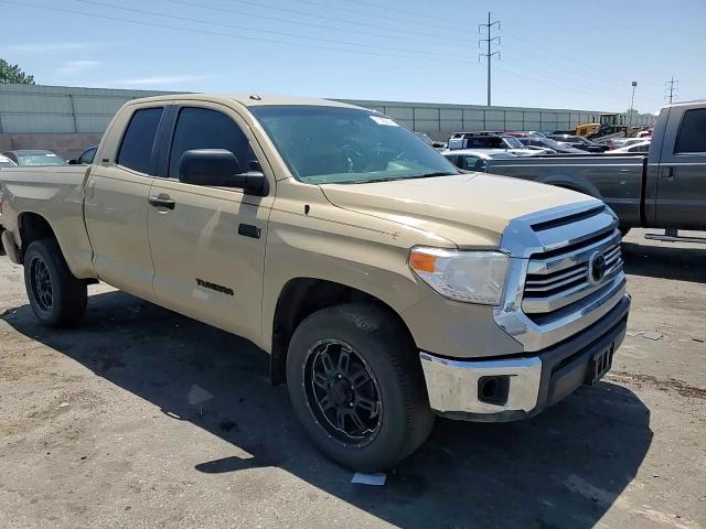 2017 Toyota Tundra Double Cab Sr/Sr5 VIN: 5TFUW5F14HX599999 Lot: 61382294