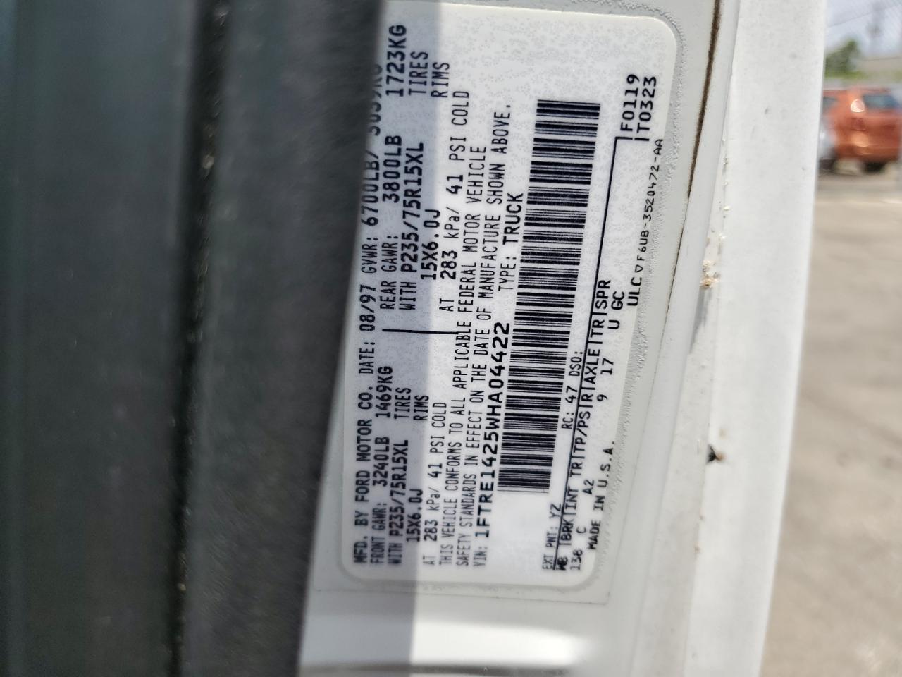 1998 Ford Econoline E150 Van VIN: 1FTRE1425WHA04422 Lot: 64012574