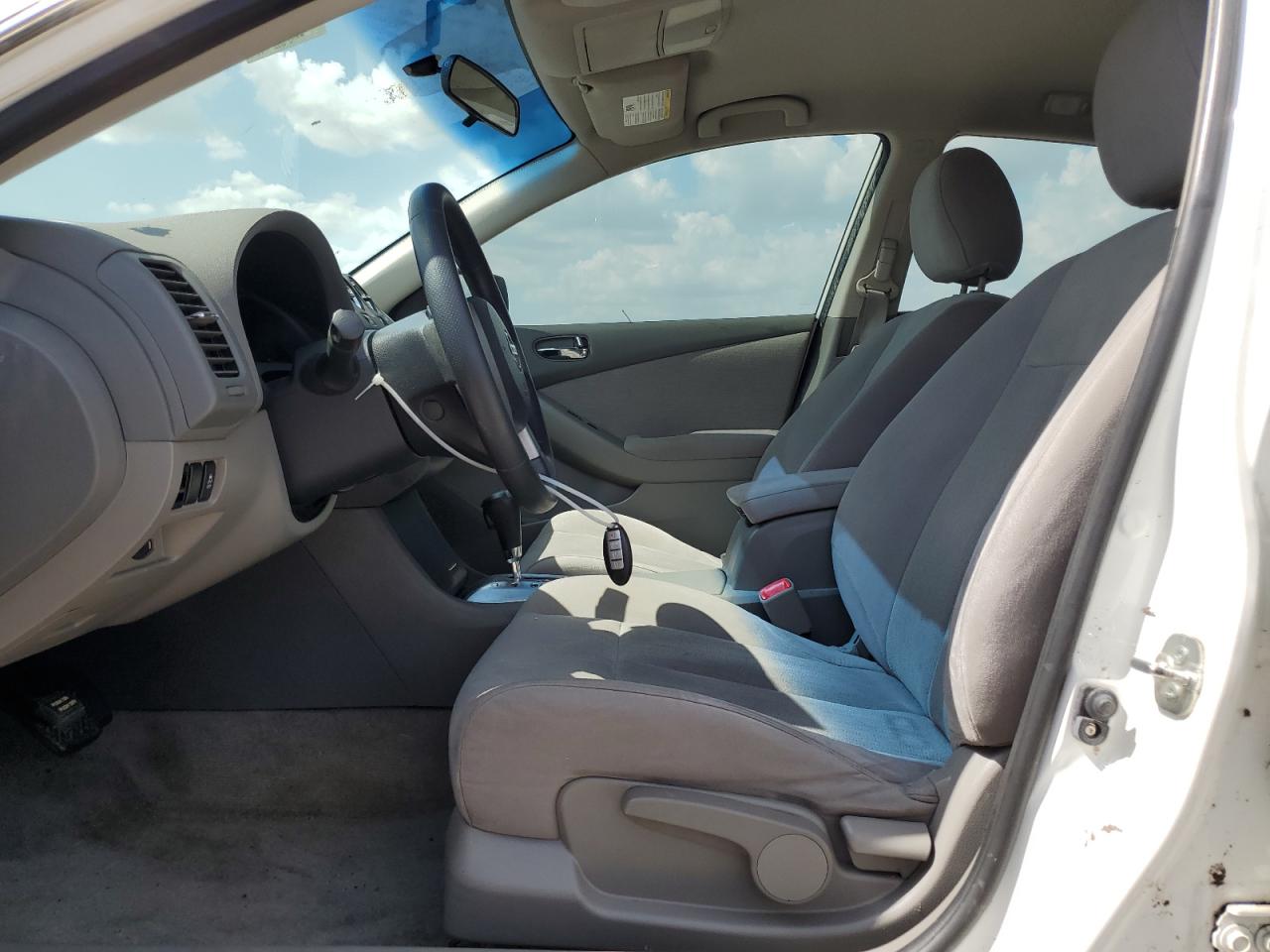 1N4AL2AP6CN551811 2012 Nissan Altima Base