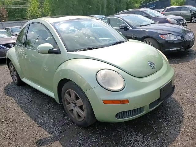 2006 Volkswagen New Beetle 2.5L Option Package 1 VIN: 3VWRG31C86M410125 Lot: 64393124