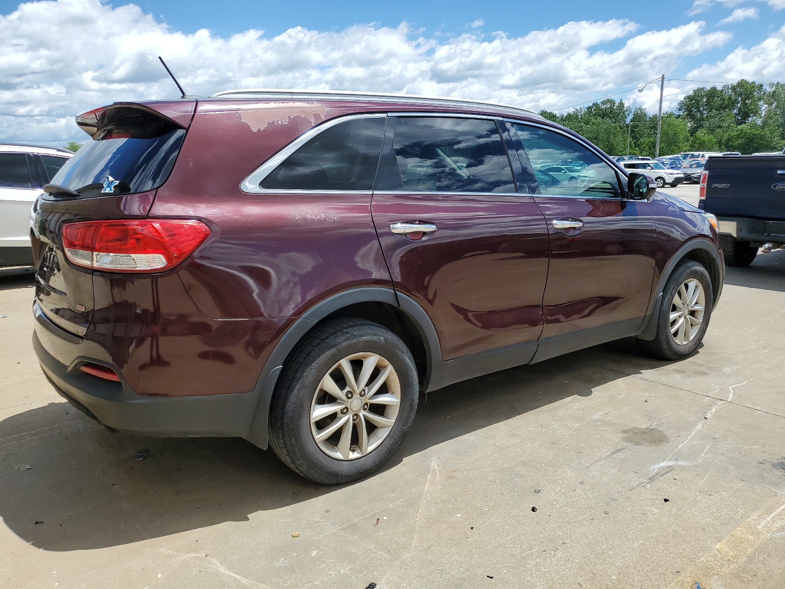 2017 Kia Sorento Lx vin: 5XYPG4A37HG238931