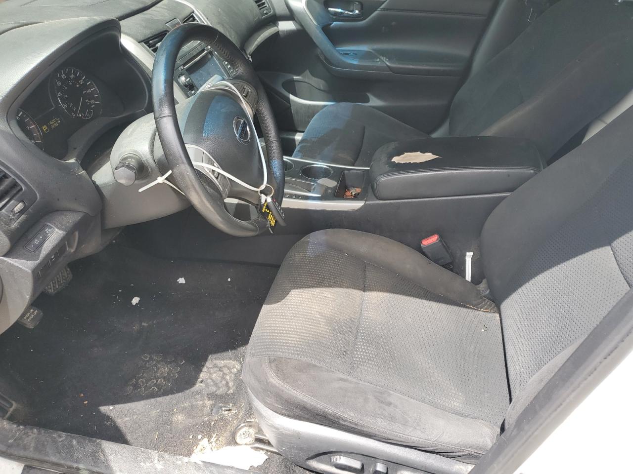 2015 Nissan Altima - Image 7