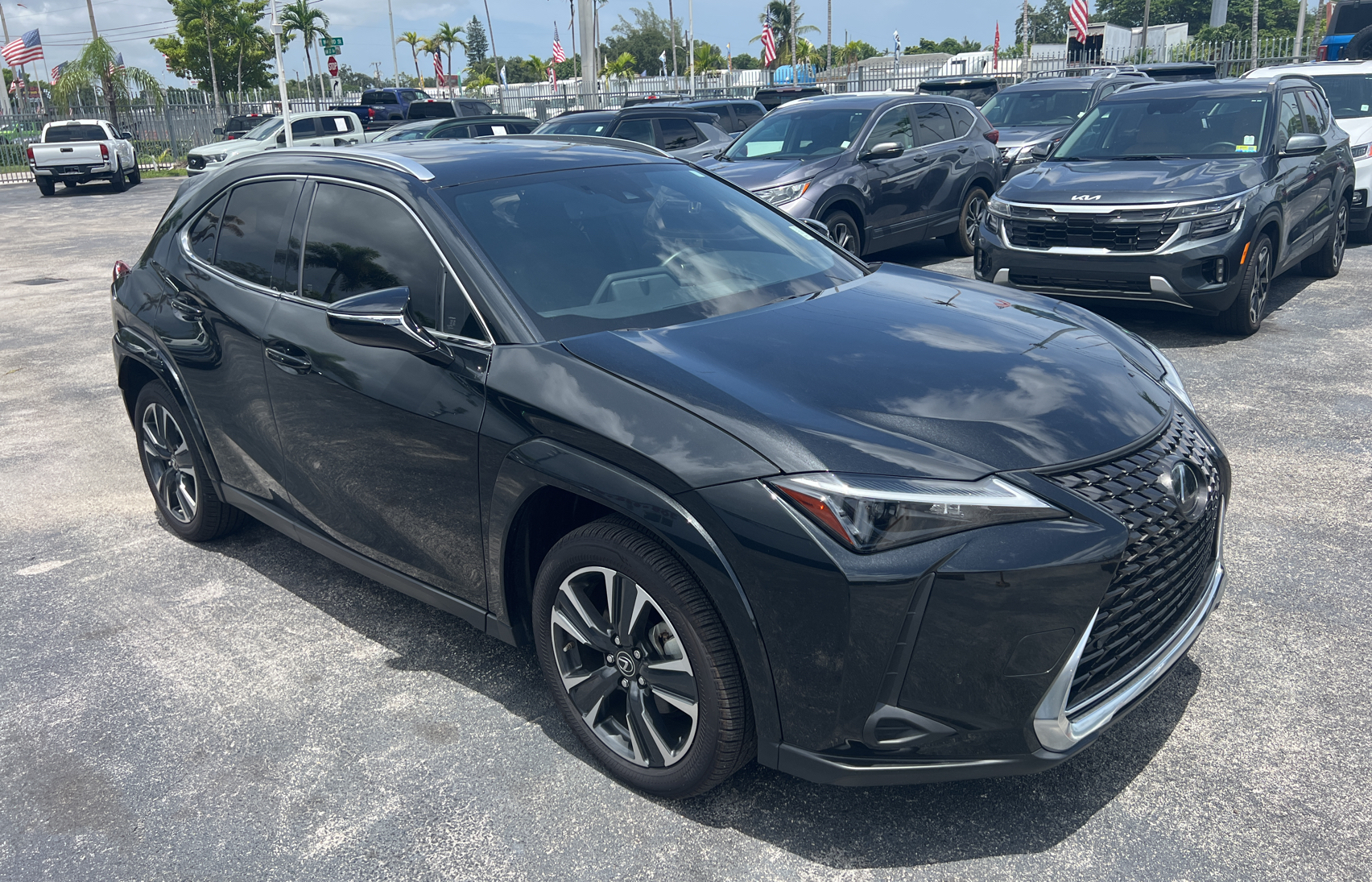 2023 Lexus Ux 250H Premium vin: JTHP6JBH1P2143669