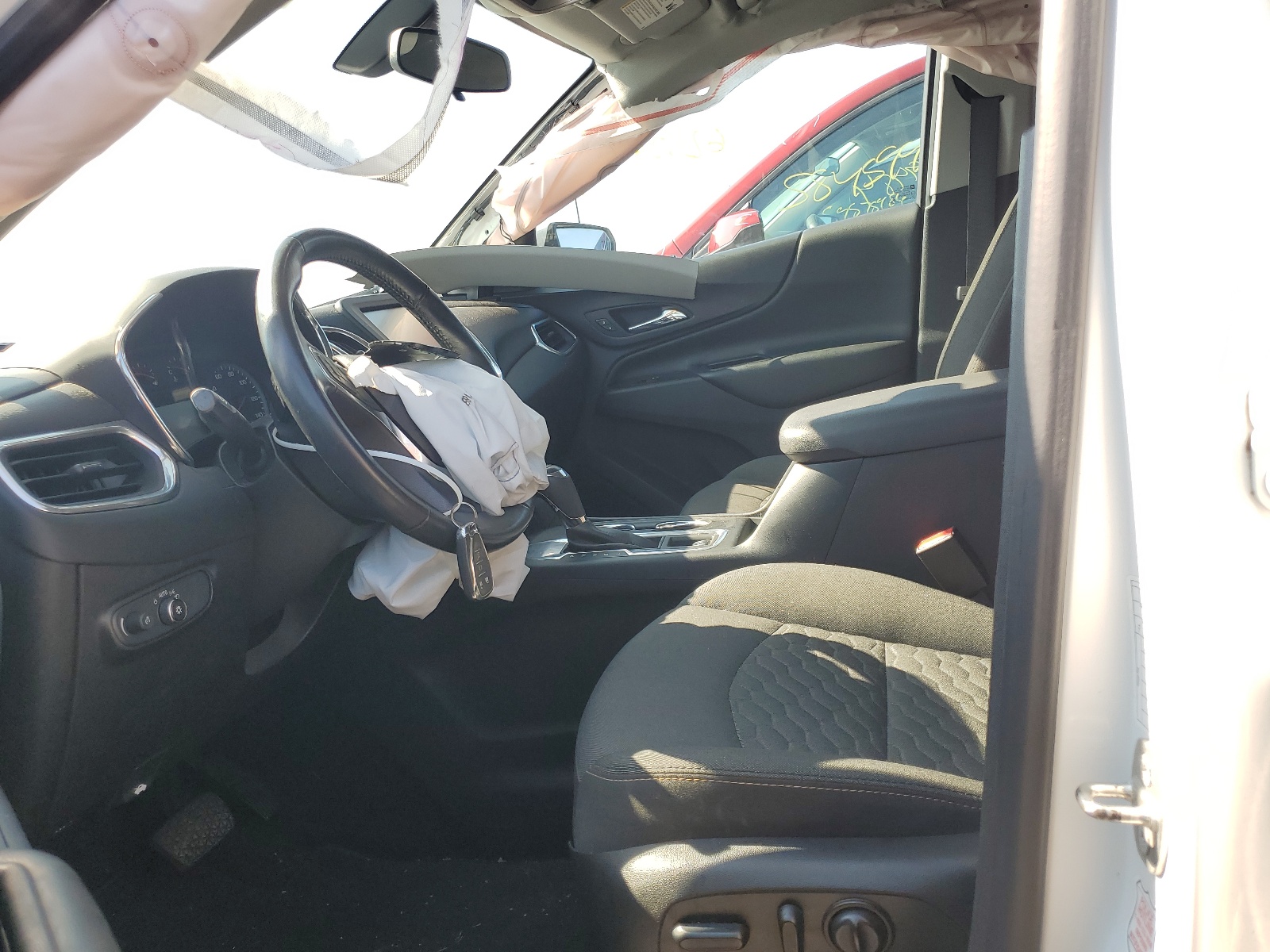 2GNAXJEV6J6273230 2018 Chevrolet Equinox Lt