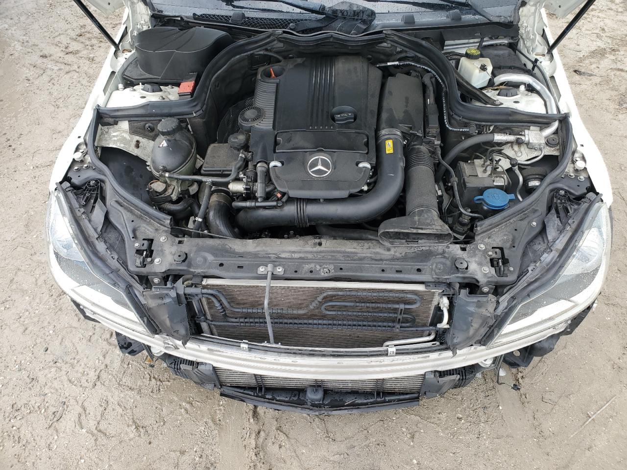 2012 Mercedes-Benz C 250 VIN: WDDGF4HB2CR215637 Lot: 64604984