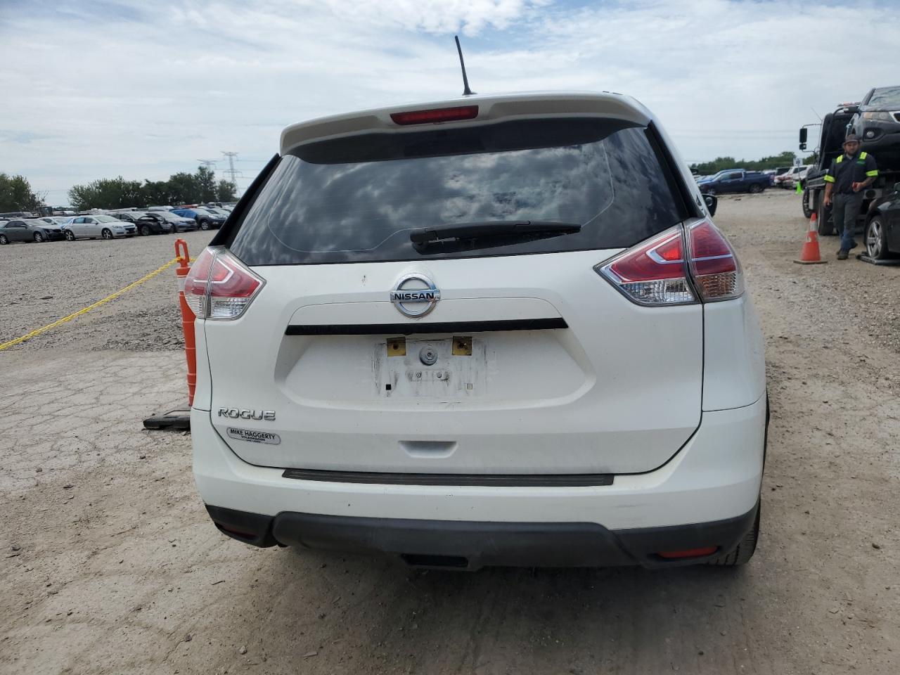 2016 Nissan Rogue S VIN: KNMAT2MT0GP704342 Lot: 61626424