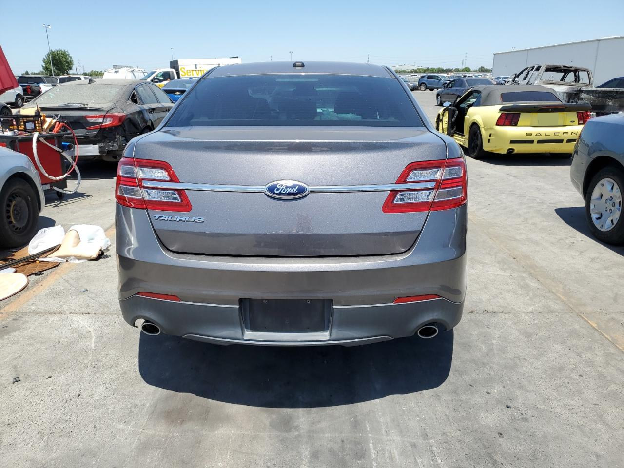 1FAHP2D88DG225697 2013 Ford Taurus Se