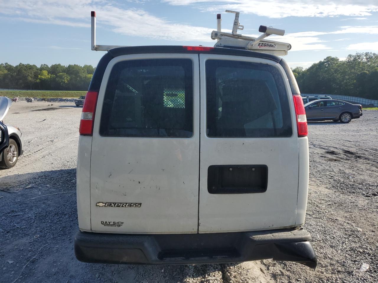 2017 Chevrolet Express G2500 VIN: 1GCWGAFF2H1351330 Lot: 61818154