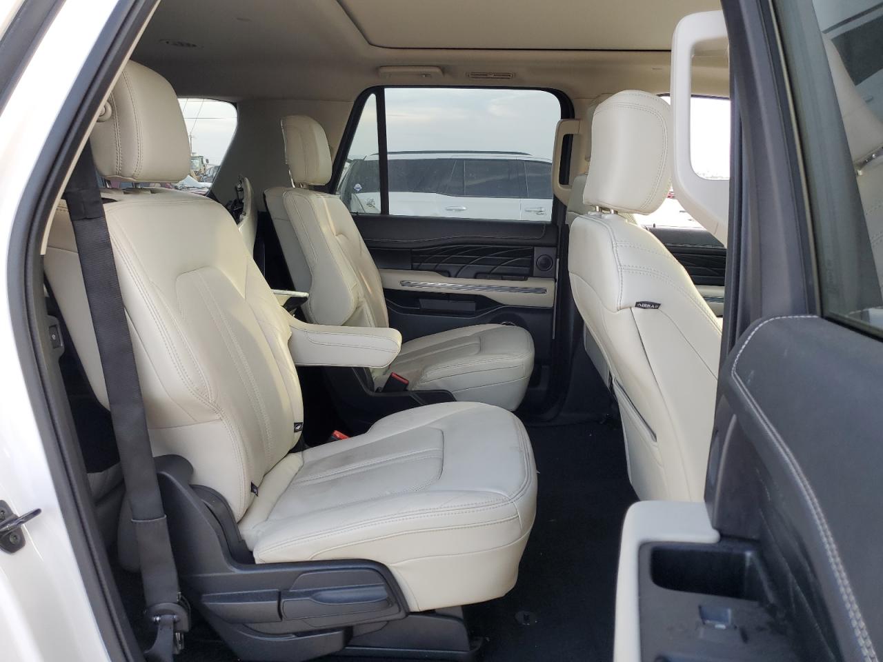 2019 Ford Expedition Max Platinum VIN: 1FMJK1MT3KEA37781 Lot: 61277974