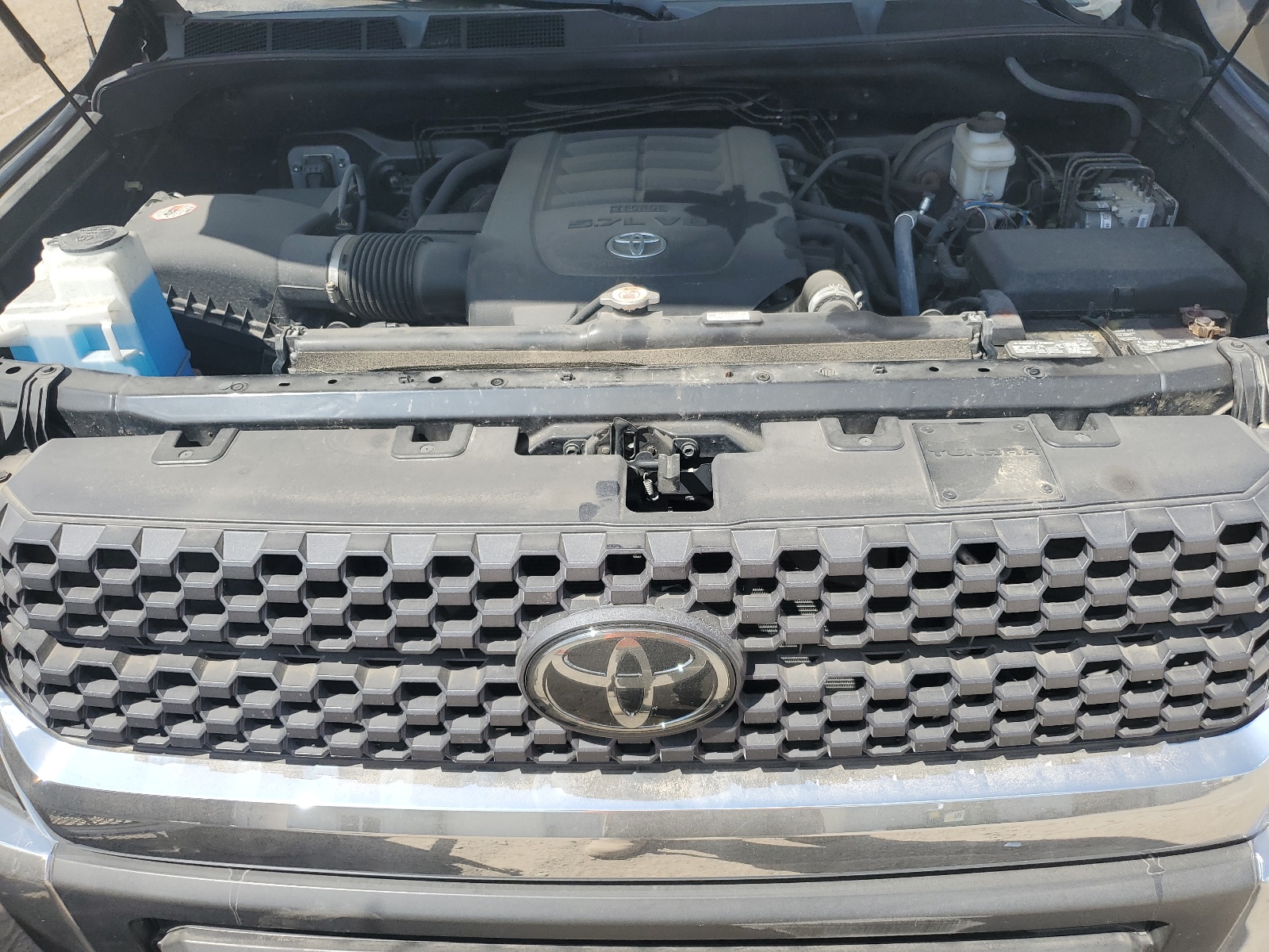 5TFUW5F14KX848762 2019 Toyota Tundra Double Cab Sr/Sr5