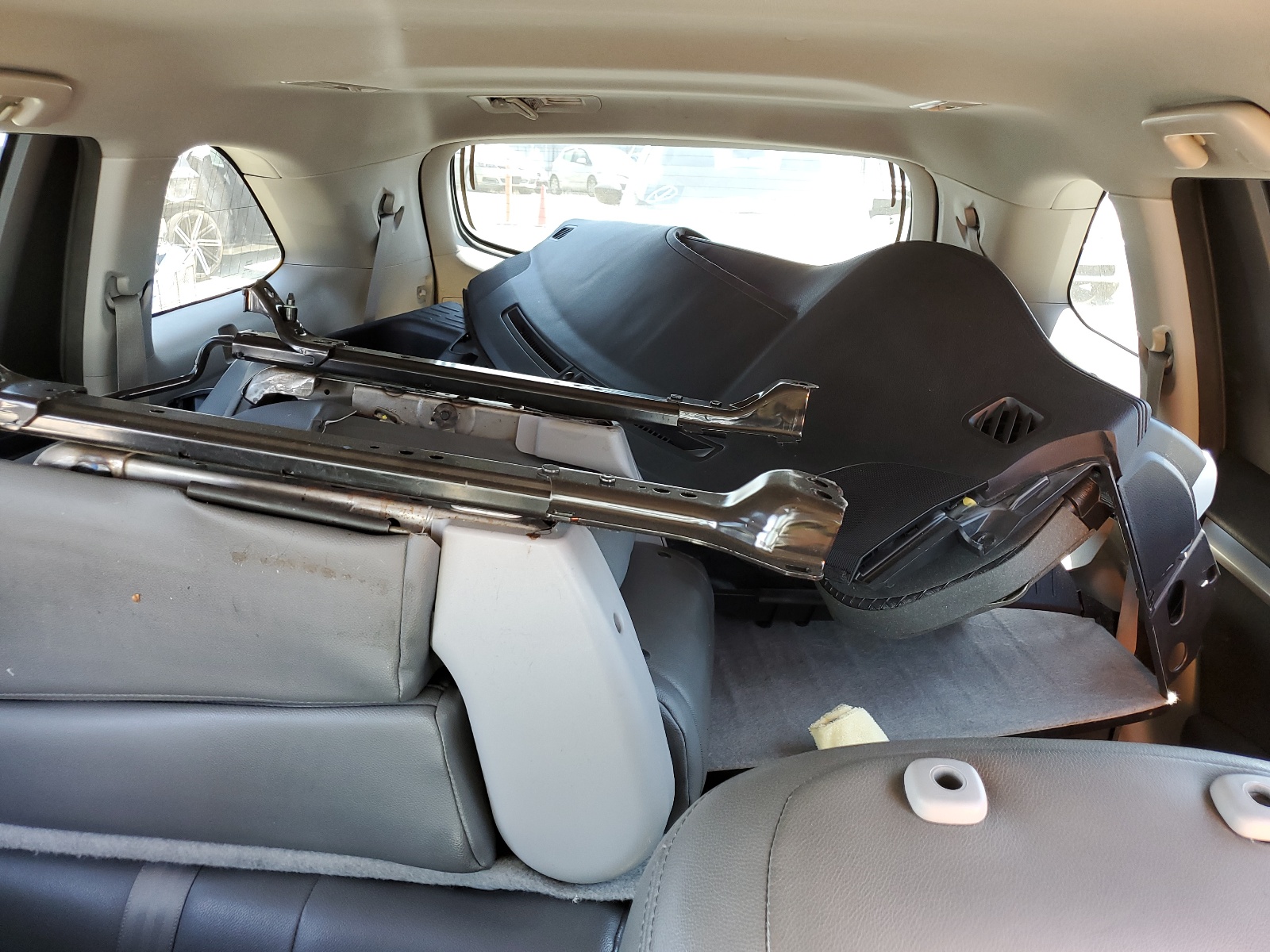 5TDZKRFH1FS066842 2015 Toyota Highlander Le