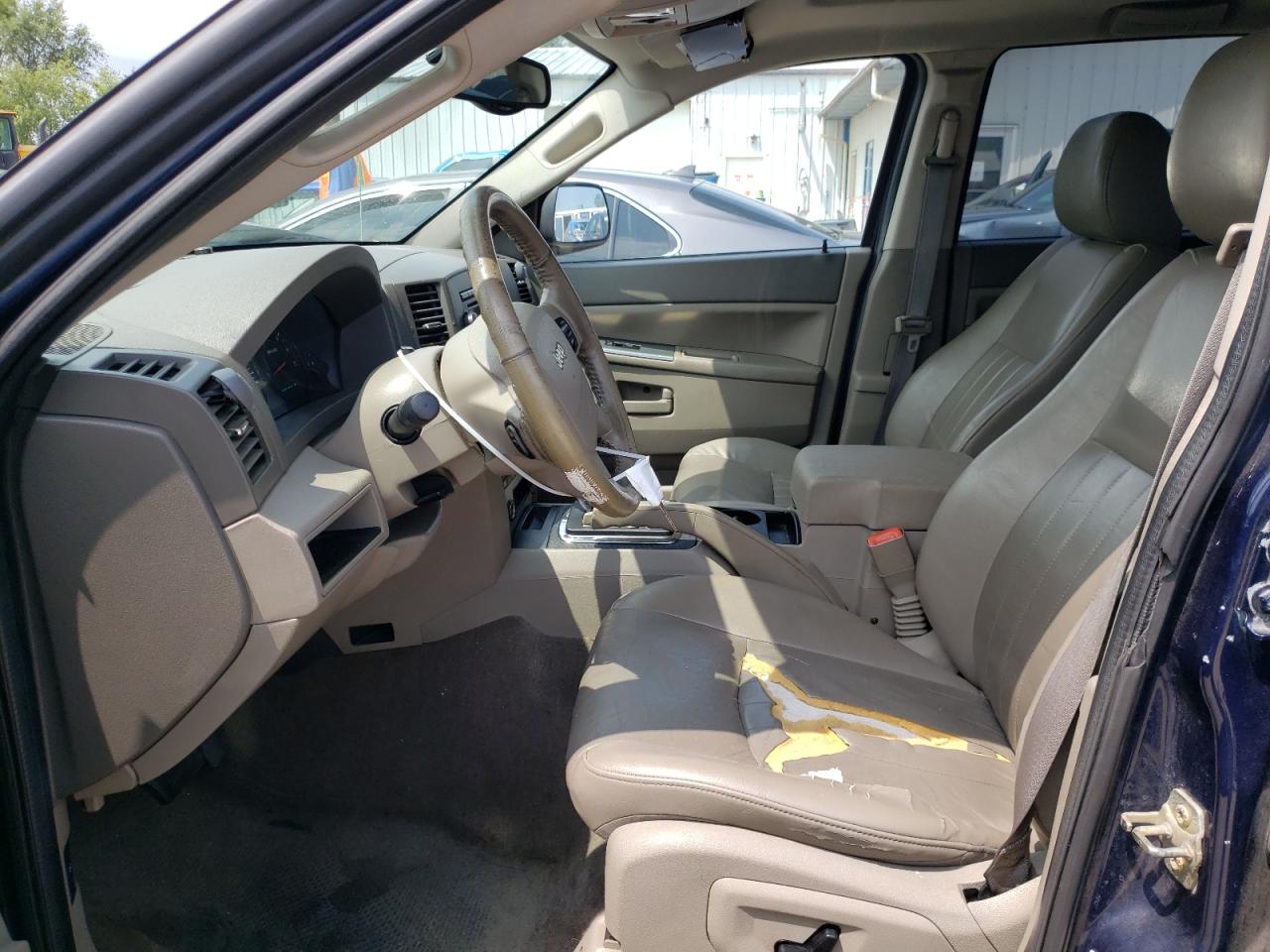 2005 Jeep Grand Cherokee Laredo VIN: 1J4HR48NX5C627062 Lot: 65000844