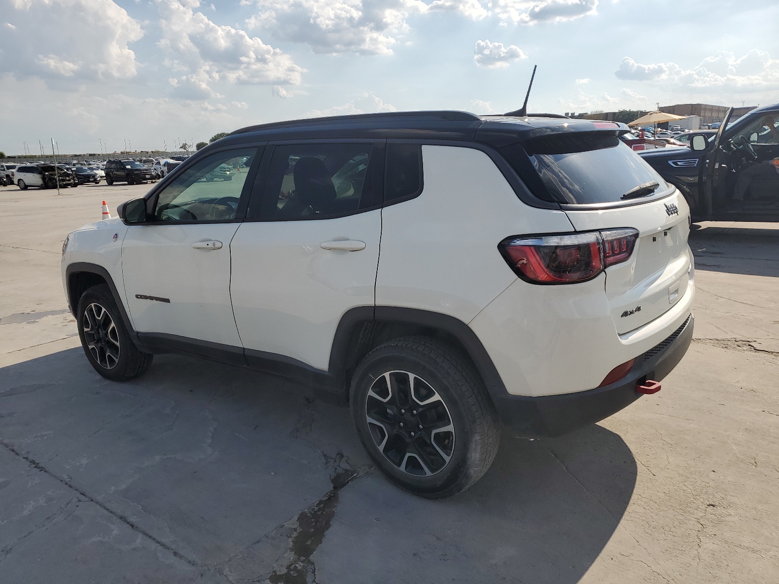 2020 Jeep Compass Trailhawk vin: 3C4NJDDB3LT189398