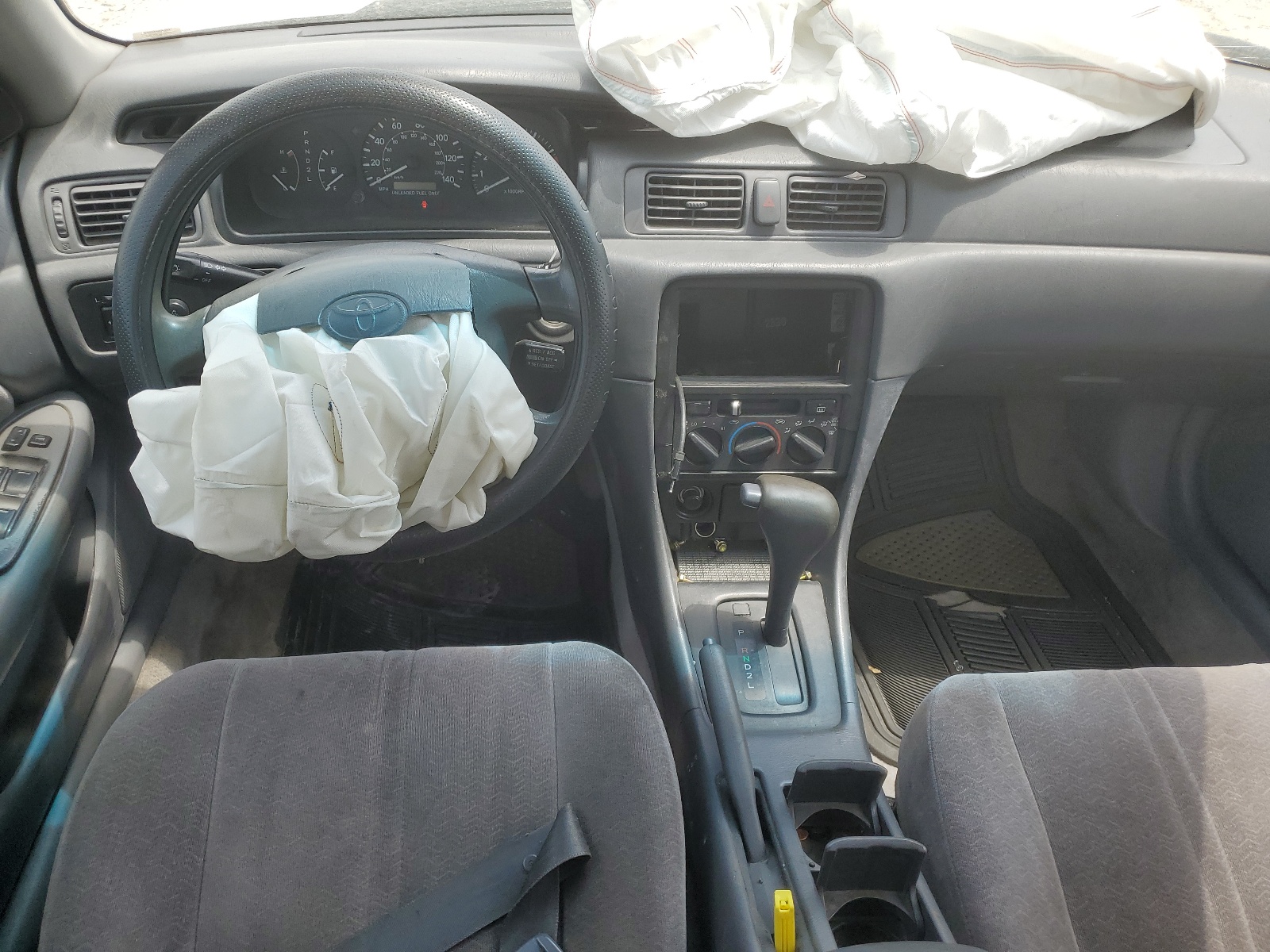 JT2BG22K0X0307167 1999 Toyota Camry Le