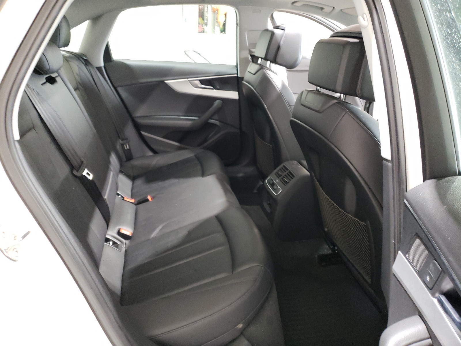 WAUANAF42HN007677 2017 Audi A4 Premium