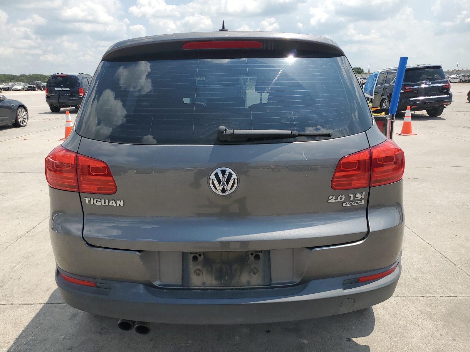 WVGBV7AX2CW082888 2012 Volkswagen Tiguan S