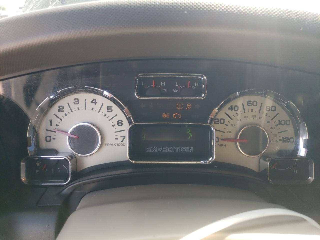 2010 Ford Expedition Limited VIN: 1FMJU2A52AEB53302 Lot: 65364374